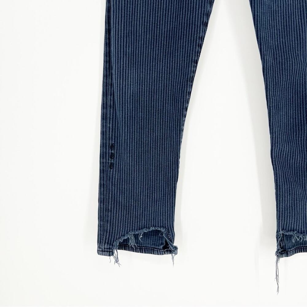 Etica Scarlett Mid Rise‎ Skinnyish Leg Chewed Hem Jeans 30 Night Stripe - Picture 5 of 9